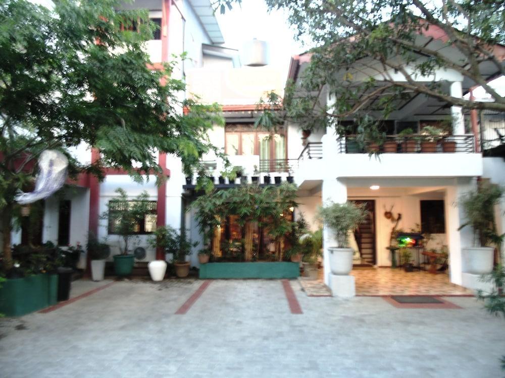 Thilaka City Hotel Anuradhapura Exterior foto